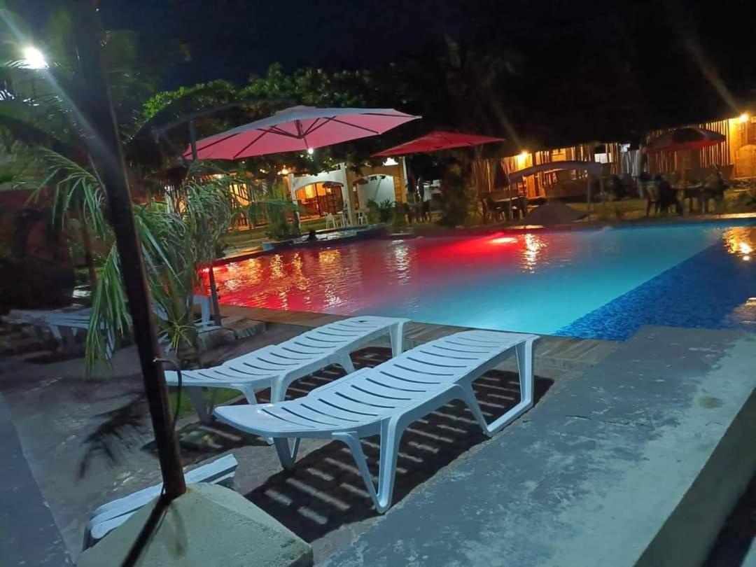 Rrj'S Beach Resort Oslob Eksteriør billede