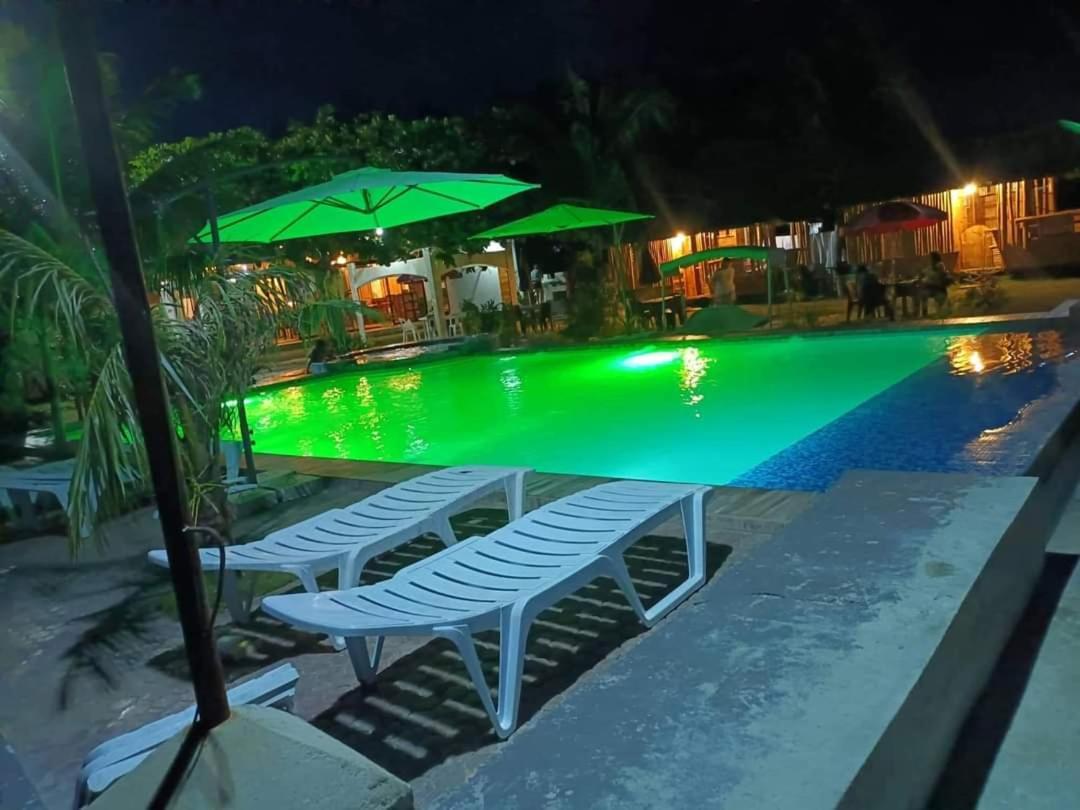 Rrj'S Beach Resort Oslob Eksteriør billede